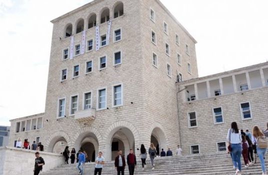 Nga kthimi ne auditore tek pergjysmimi i tarifes: Shqetesimet dhe kerkesat e studenteve